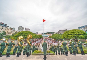 重庆人民广场举行元旦升国旗仪式