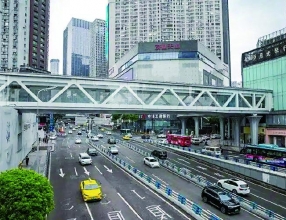 观音桥空中连廊首开段基本建成