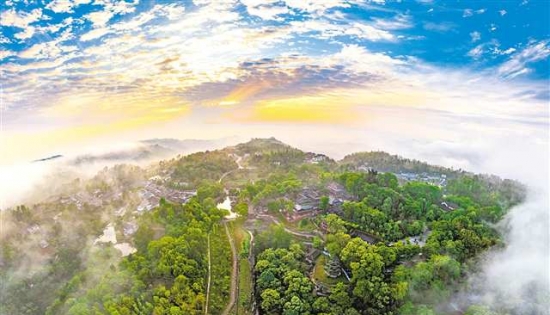 大足宝顶山景区入选“2026年全国金秋朝霞晚霞观赏地图”