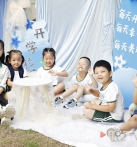 组图 | 重庆中小学生迎开学第一天 孩子们背起书包 向梦想出发！ ...