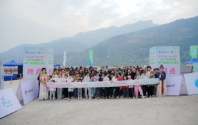 2025年重庆市巫山县曲尺乡李花季健步走活动启幕