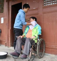 “中国好人”候选人重庆建议人选 | 文阿俊：20载不离不弃照顾瘫痪父亲 ...