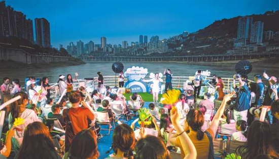 “半日游”变“全天候” “过路客”成“过夜客”