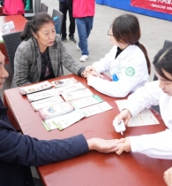 涪陵：弘扬雷锋精神 志愿服务暖民心