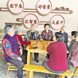 “胡阵仗”吼成“胡镇长”：七旬老人“吼”通社区千千结