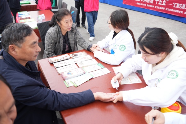 义诊现场。景区供图